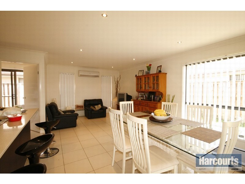 1 Sackville Close, Fitzgibbon QLD 4018