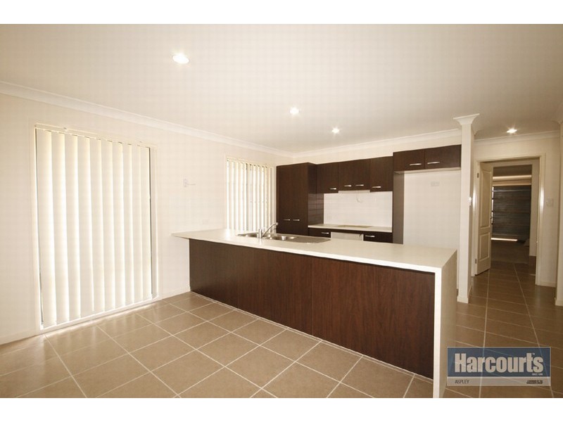 8 Newton Street, Morayfield QLD 4506