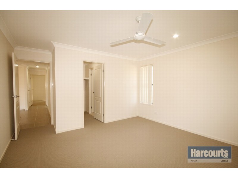 8 Newton Street, Morayfield QLD 4506
