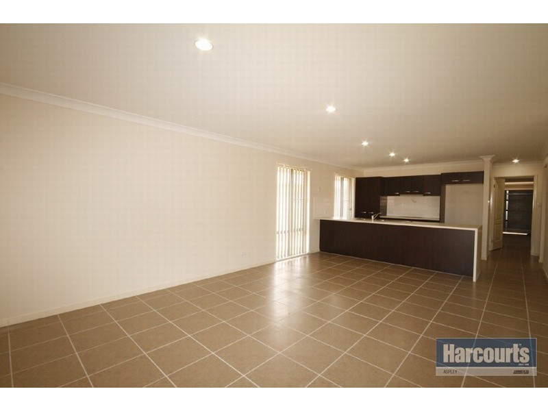 8 Newton Street, Morayfield QLD 4506