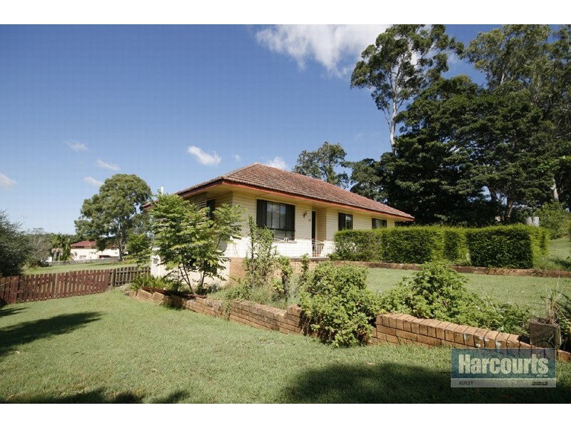 80 Graham Rd, Carseldine QLD 4034