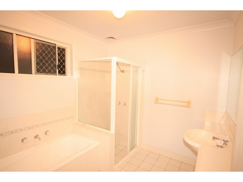 67 Rose Cr, Fitzgibbon QLD 4018