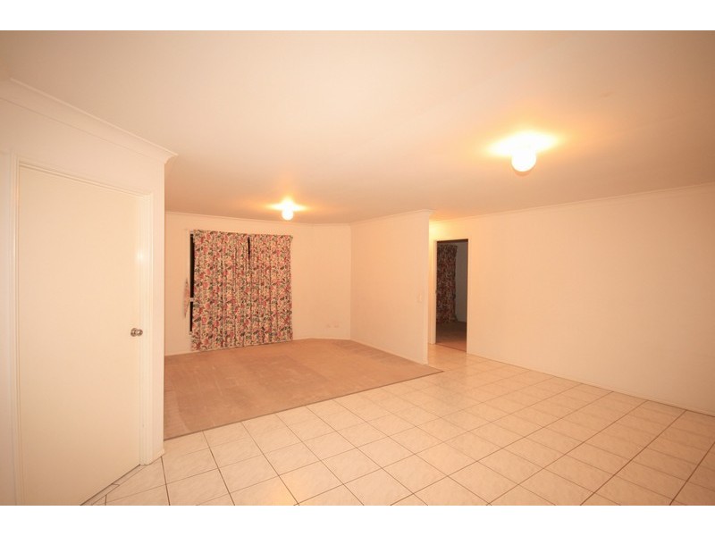 67 Rose Cr, Fitzgibbon QLD 4018