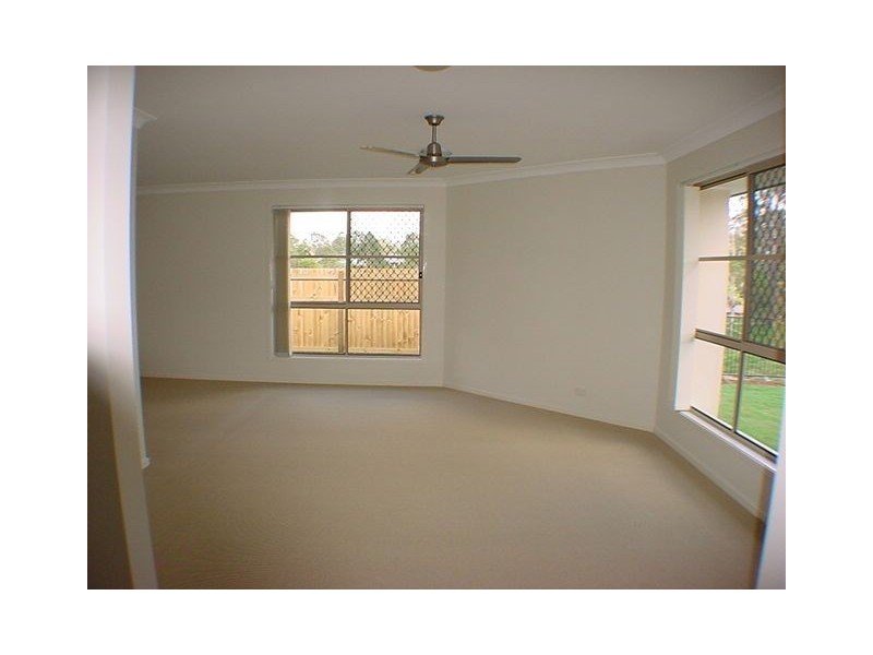 2 Lee Close, Albany Creek QLD 4035