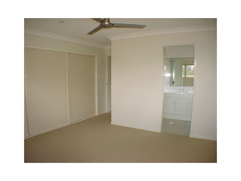 2 Lee Close, Albany Creek QLD 4035