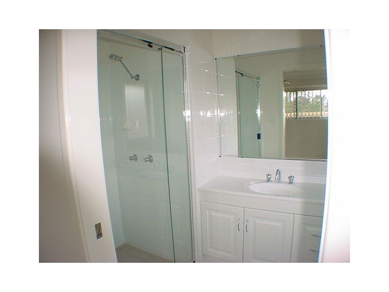 2 Lee Close, Albany Creek QLD 4035