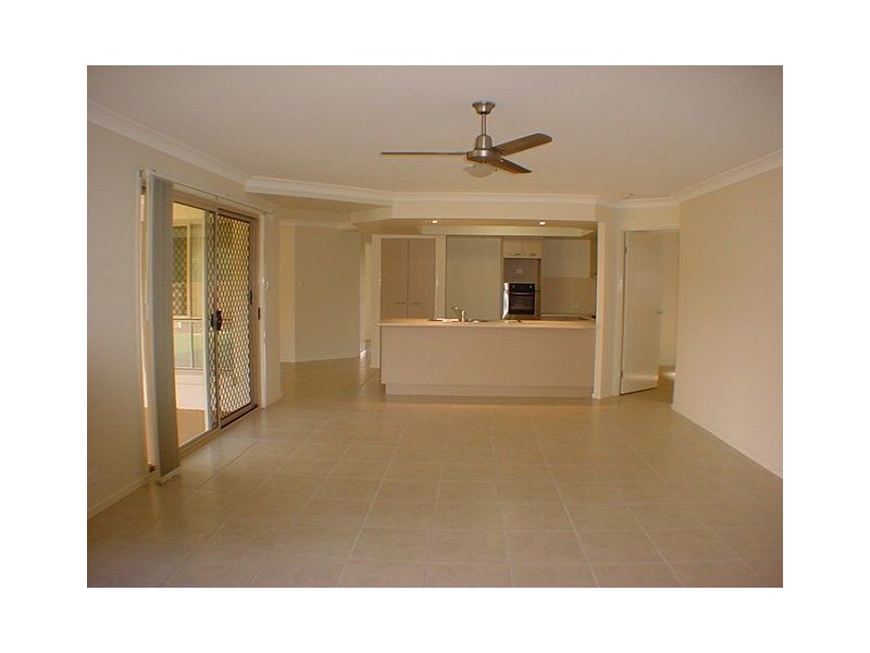 2 Lee Close, Albany Creek QLD 4035