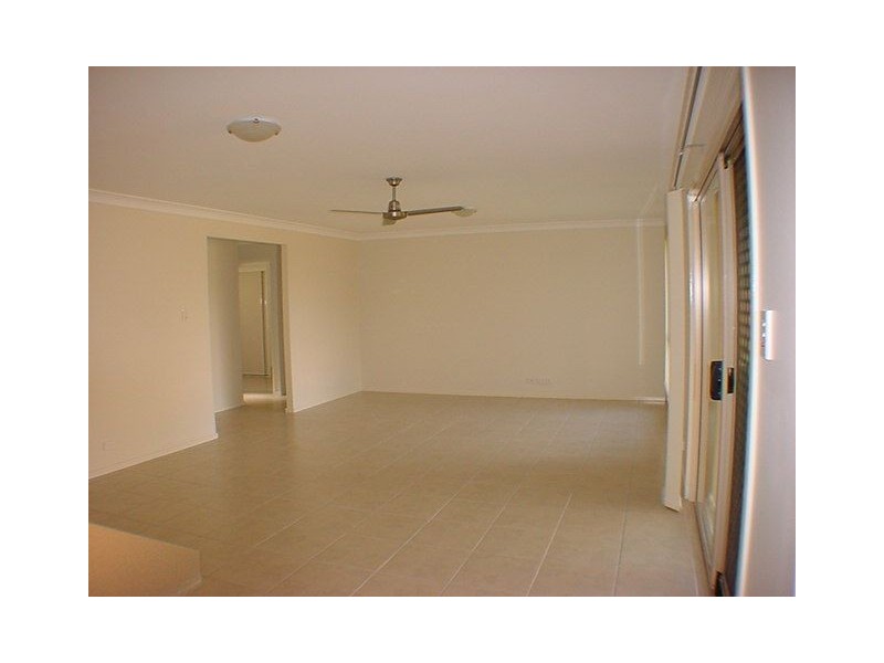 2 Lee Close, Albany Creek QLD 4035