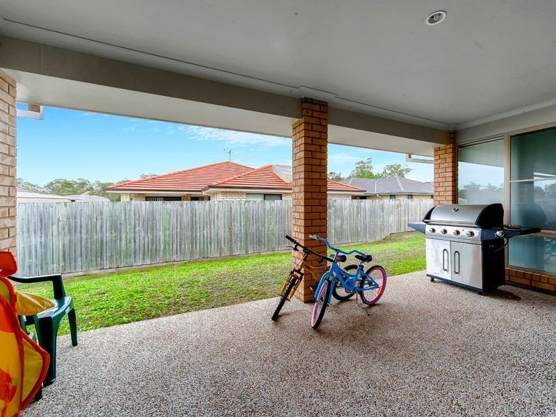 6 Bluegrass Place, Morayfield QLD 4506