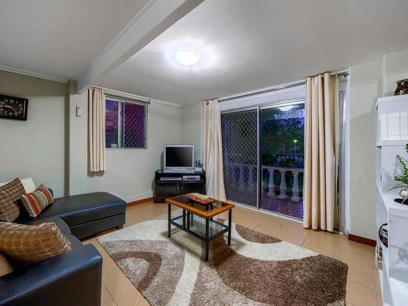 10 Marban Street, Chermside West QLD 4032