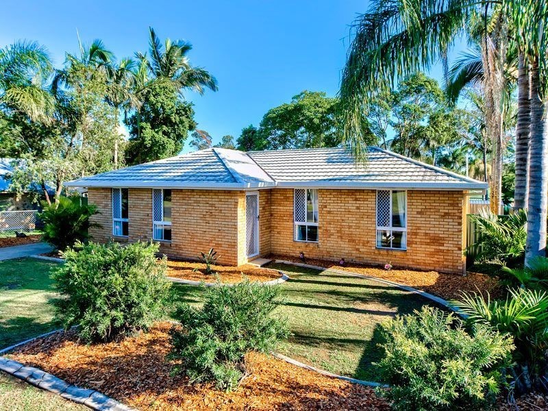 22 Hillmont Crescent, Morayfield QLD 4506