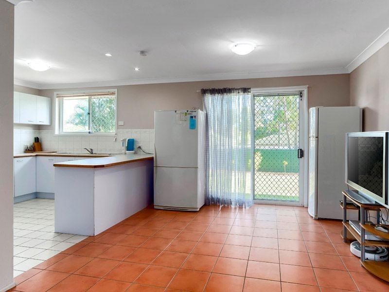 22 Hillmont Crescent, Morayfield QLD 4506