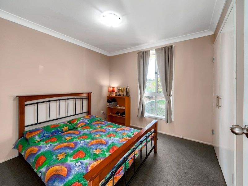 22 Hillmont Crescent, Morayfield QLD 4506