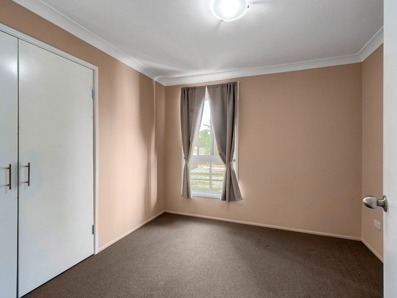 22 Hillmont Crescent, Morayfield QLD 4506