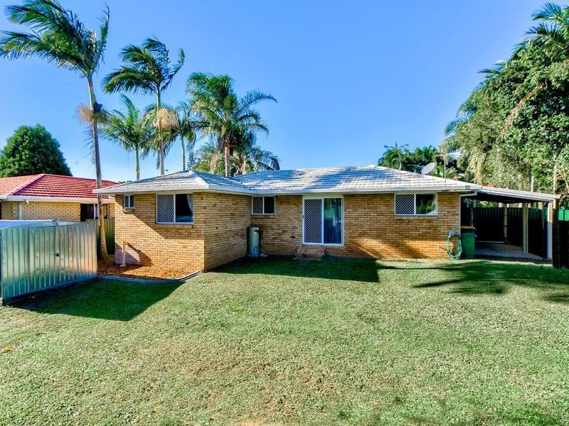 22 Hillmont Crescent, Morayfield QLD 4506