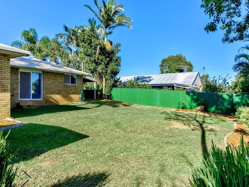 22 Hillmont Crescent, Morayfield QLD 4506