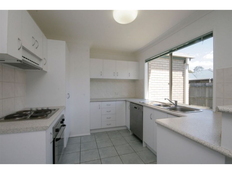 16 Grevillea Pl, Bridgeman Downs QLD 4035