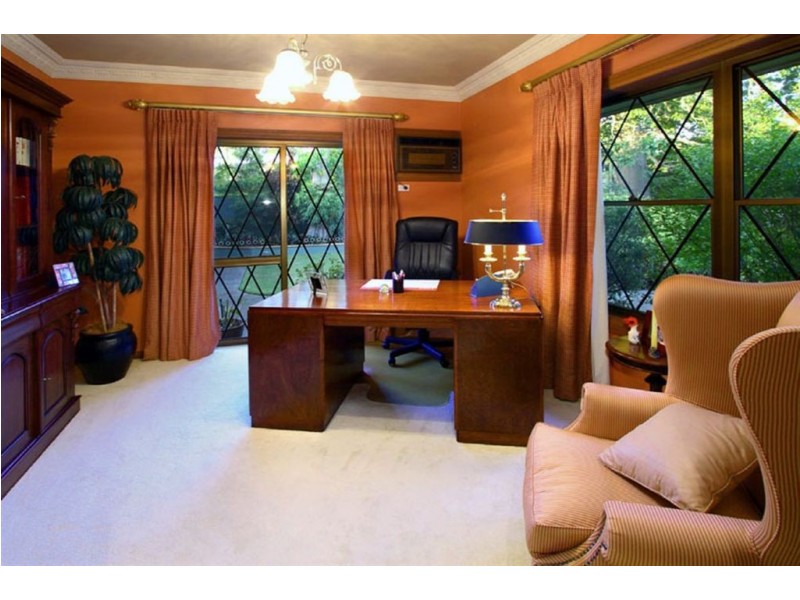 54 Retreat St, Bridgeman Downs QLD 4035