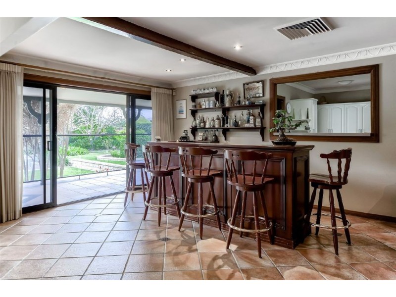 54 Retreat St, Bridgeman Downs QLD 4035