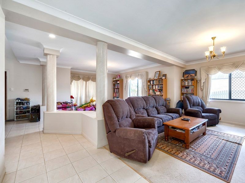 79 Voyager Cct, Bridgeman Downs QLD 4035