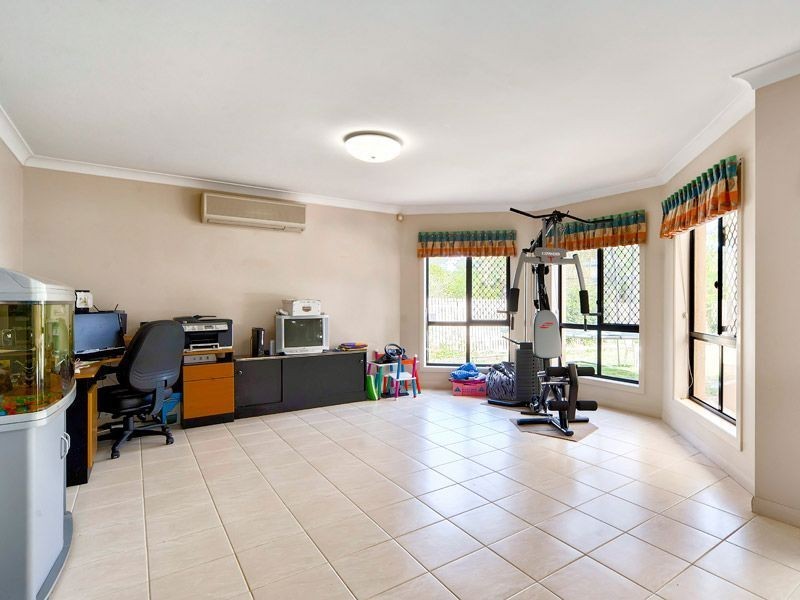 79 Voyager Cct, Bridgeman Downs QLD 4035