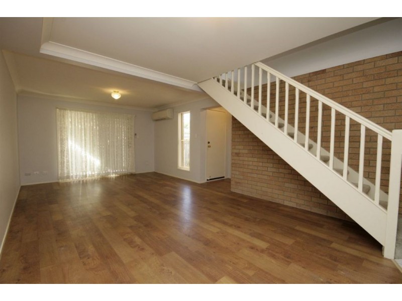 2/13 Kakadu Cct, Zillmere QLD 4034