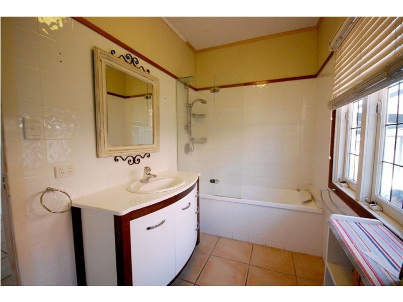 16 Ardill St, Zillmere QLD 4034