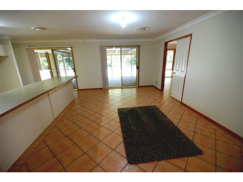 9 Zorina Court, Eatons Hill QLD 4037