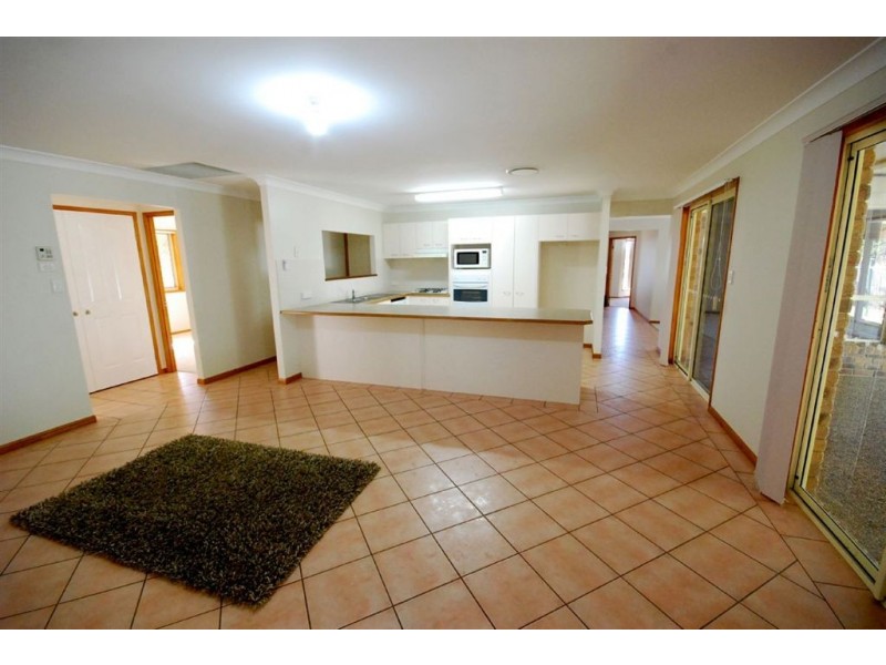 9 Zorina Court, Eatons Hill QLD 4037