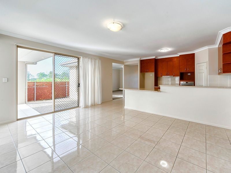 2 Emu Ct, Warner QLD 4500