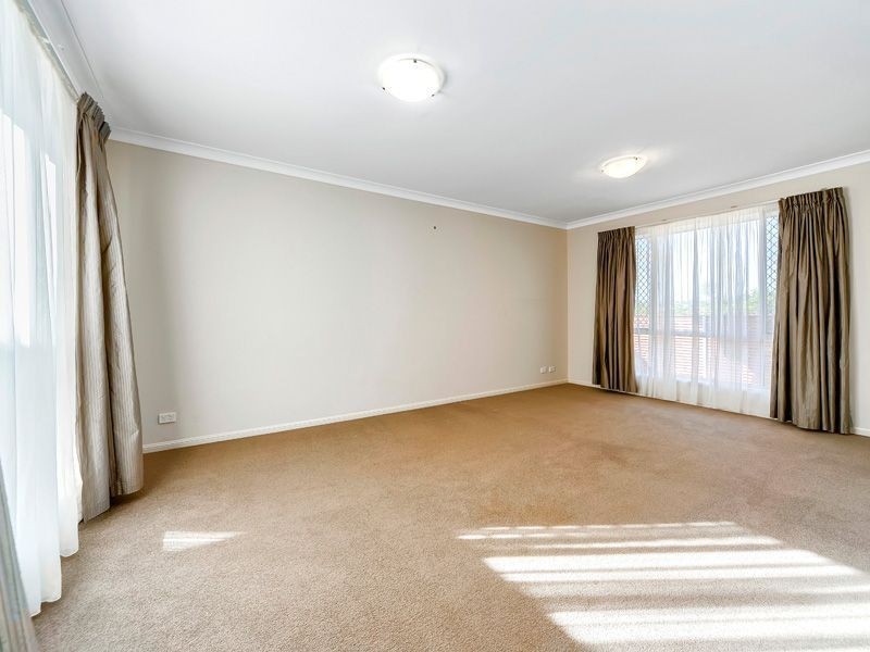 2 Emu Ct, Warner QLD 4500
