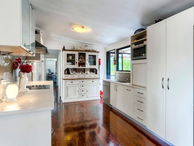 25 Narthanya Street, Chermside West QLD 4032