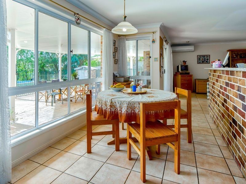 4 Cosmos Cl, Bridgeman Downs QLD 4035