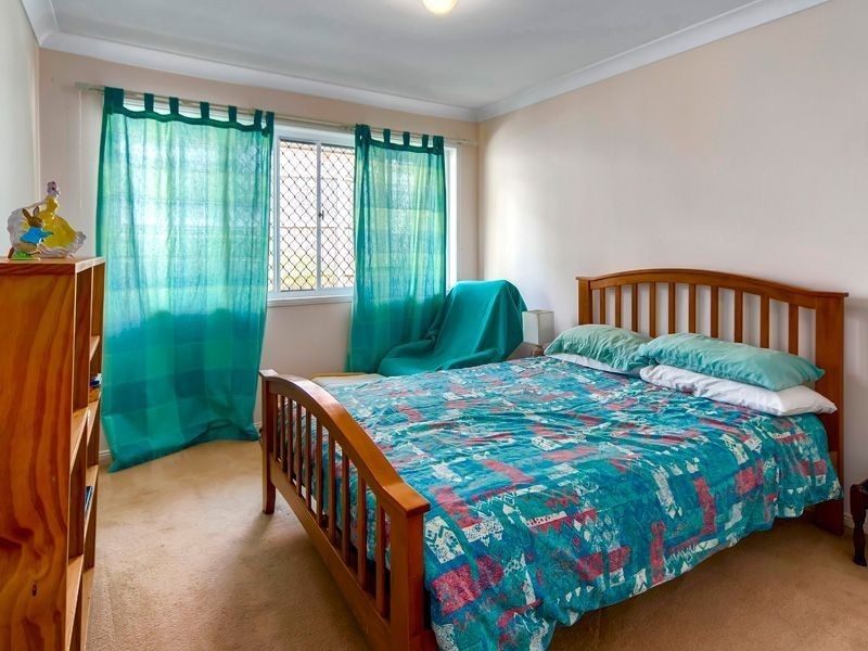 4 Cosmos Cl, Bridgeman Downs QLD 4035