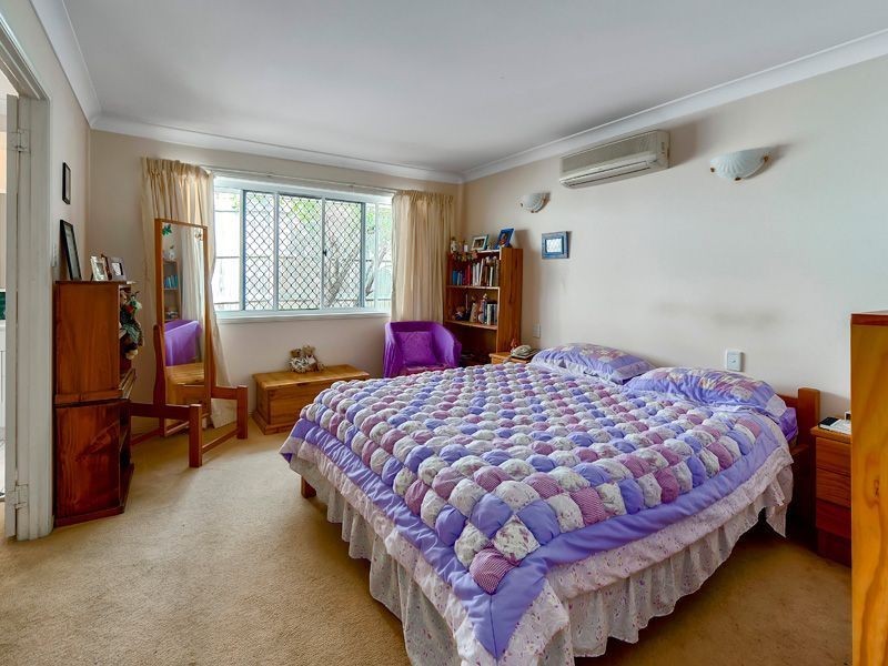 4 Cosmos Cl, Bridgeman Downs QLD 4035