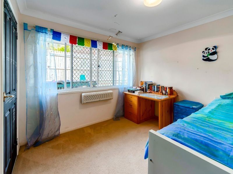 4 Cosmos Cl, Bridgeman Downs QLD 4035