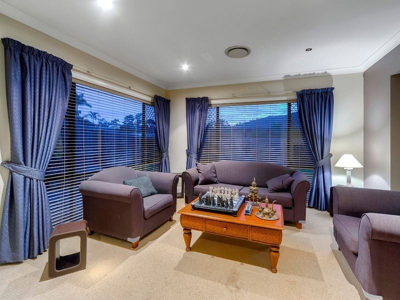 32 Savalas st, Mcdowall QLD 4053