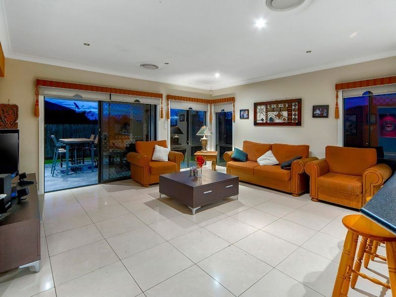 32 Savalas st, Mcdowall QLD 4053