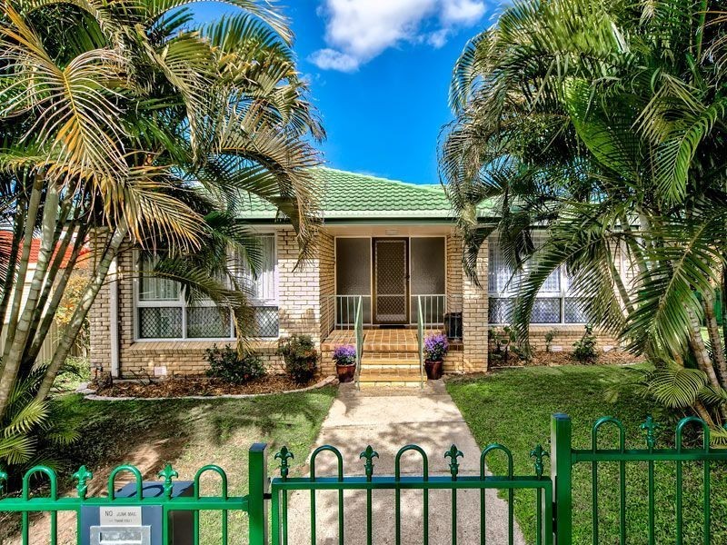 572 Hamilton Road, Chermside West QLD 4032