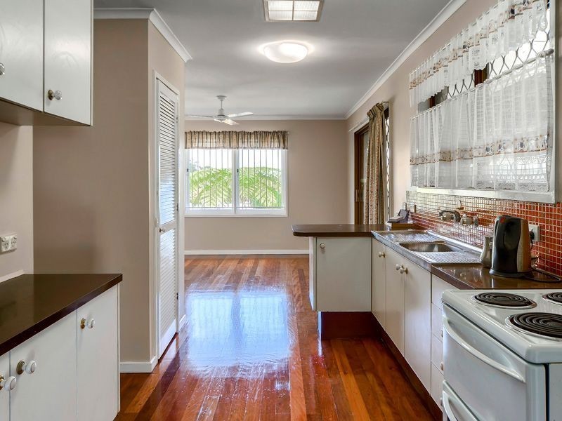 572 Hamilton Road, Chermside West QLD 4032