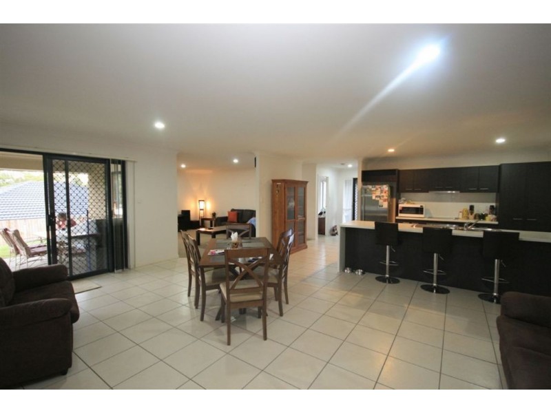 5 Wirragrove Cct, Kallangur QLD 4503