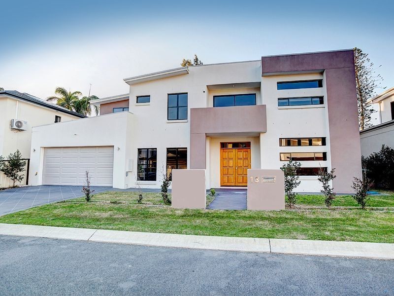 13 Hoop Pine Place, Sunnybank Hills QLD 4109