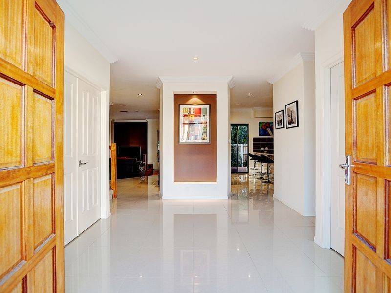 13 Hoop Pine Place, Sunnybank Hills QLD 4109