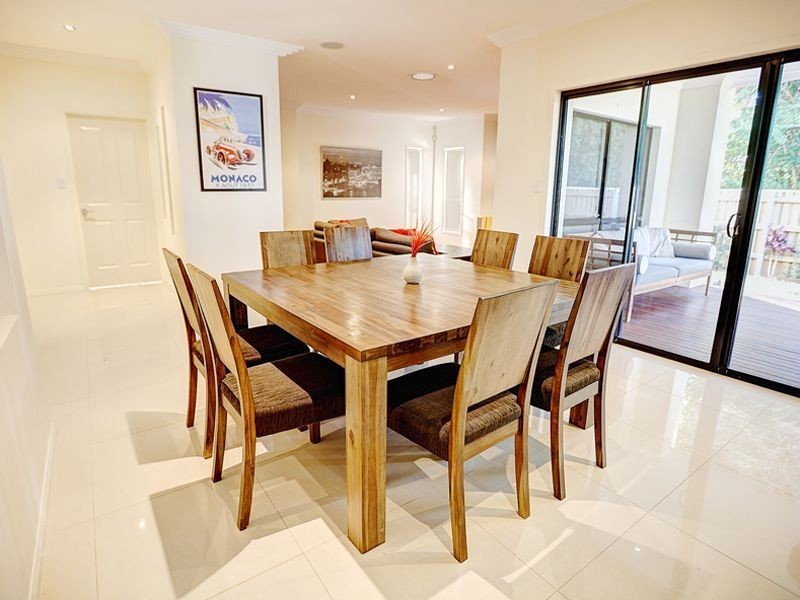 13 Hoop Pine Place, Sunnybank Hills QLD 4109