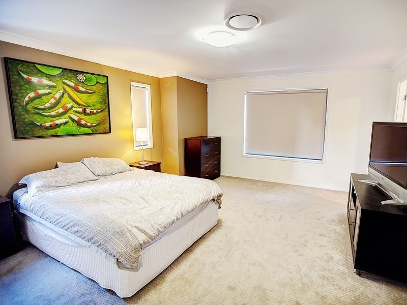 13 Hoop Pine Place, Sunnybank Hills QLD 4109