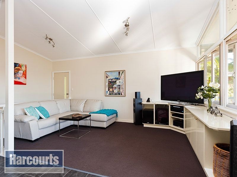 50 Kumbari Cr, Mitchelton QLD 4053