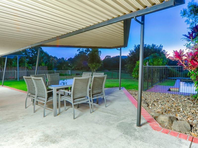 4 Anna Louise Terrace, Windaroo QLD 4207