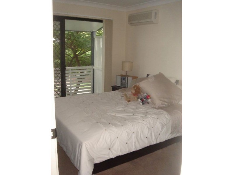 4/50 Halcomb St, Zillmere QLD 4034