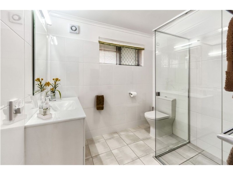 32 Tasman Street, Stafford Heights QLD 4053