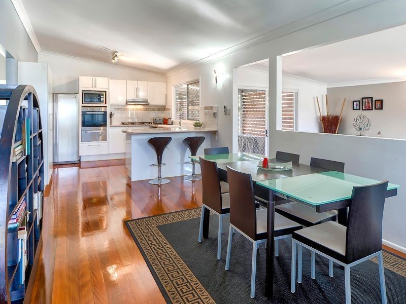 68 Samsonvale Rd, Strathpine QLD 4500